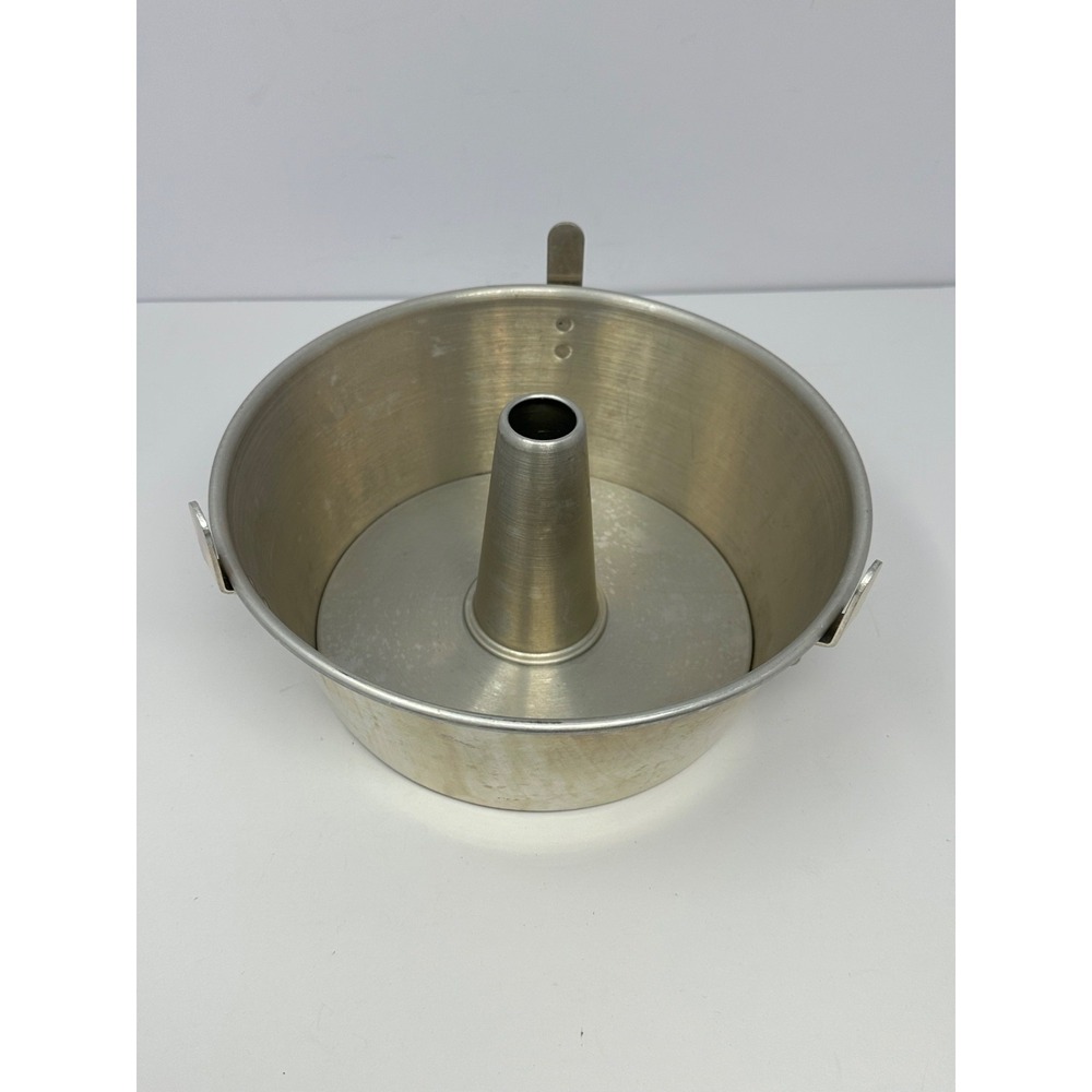Vintage MIRRO Angel Food Cake/Tube Pan 9" x 3.5" Aluminum #5533M Made in USA R3
